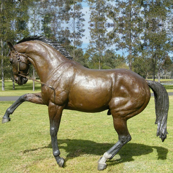 Bronze casting statues of horse with two legs up made for farm