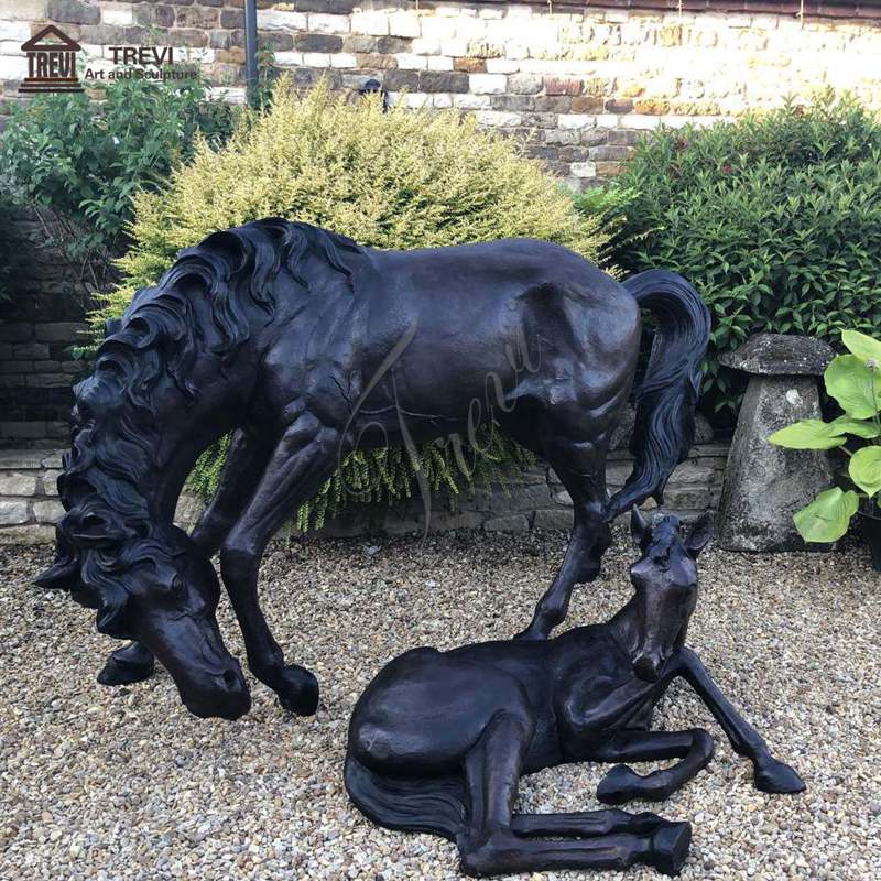 Outdoor Life-Size Bronze Mare and Foal Statue for Sale