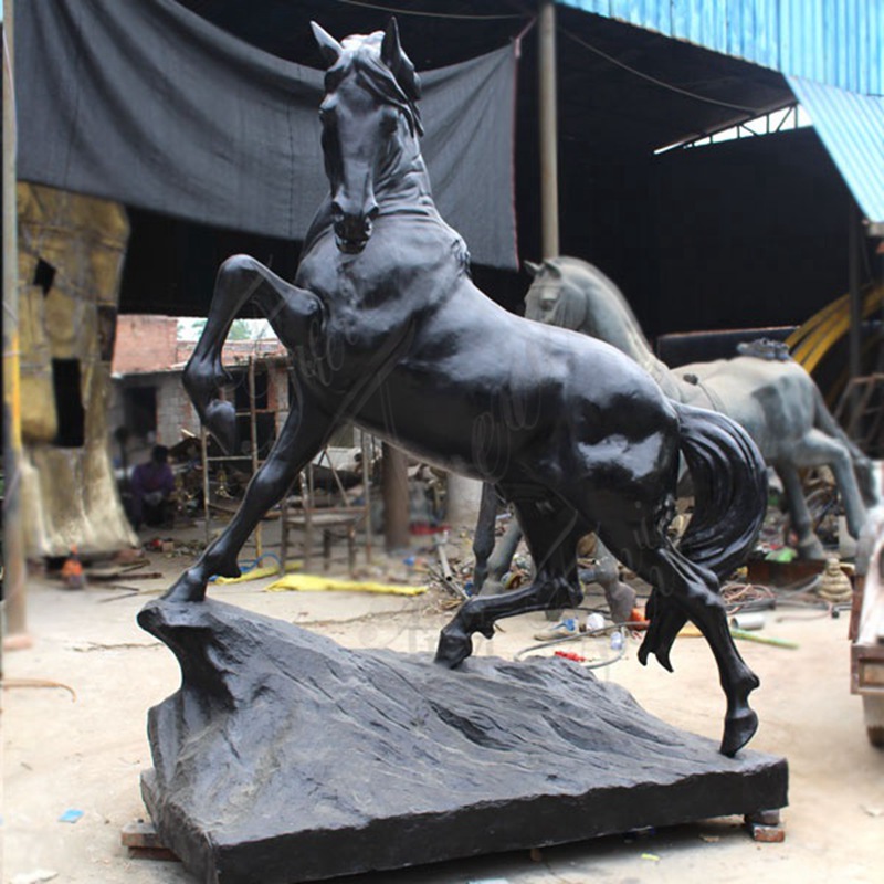 Black Bronze Horse Statue Introduction