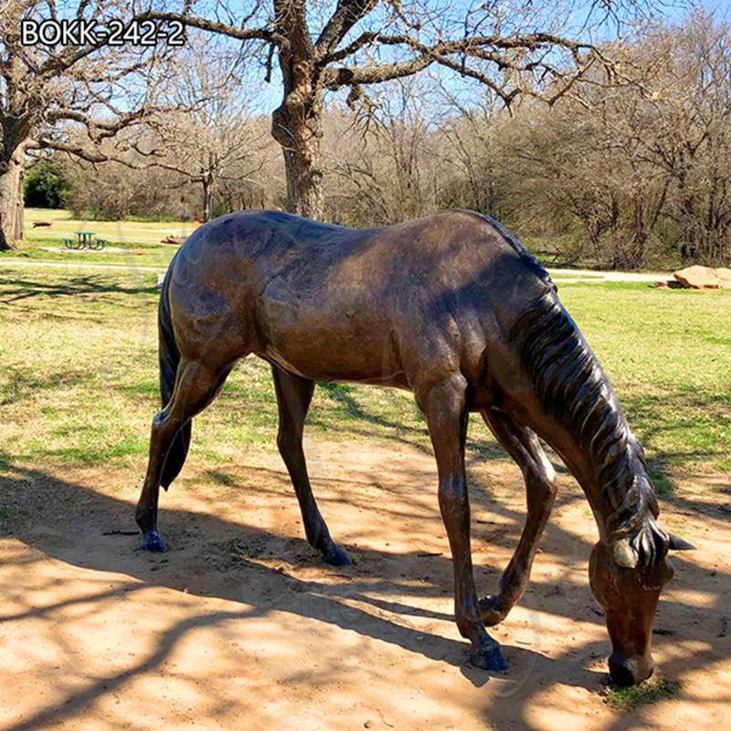 Life Size Brown Bronze Grazing Horse Statue Supplier